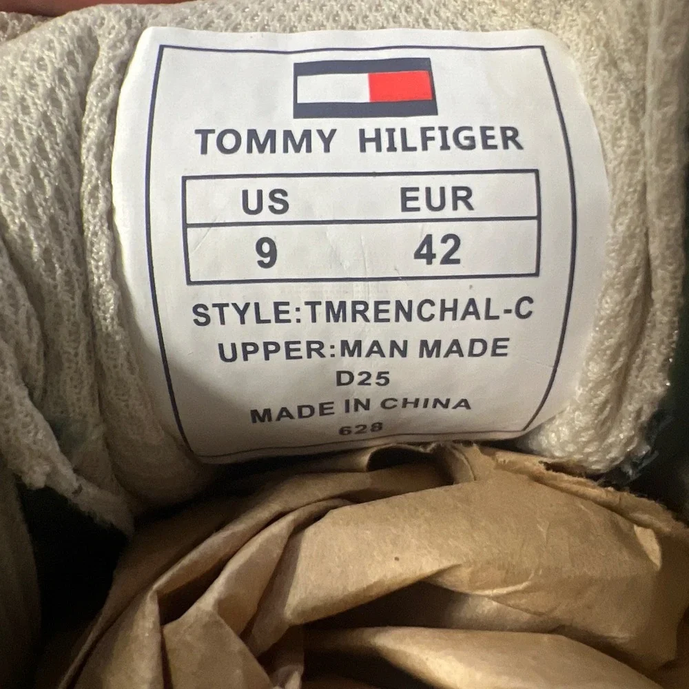Tommy Hilfiger TMRENCHAL-C Beige/Green Gum Sole Lace-Up Sneakers Men 9